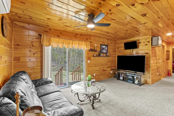 $250,000 | 243 Centre Street, Sullivan, NH 03445