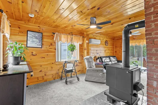 $250,000 | 243 Centre Street, Sullivan, NH 03445