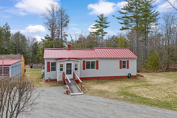 $250,000 | 243 Centre Street, Sullivan, NH 03445