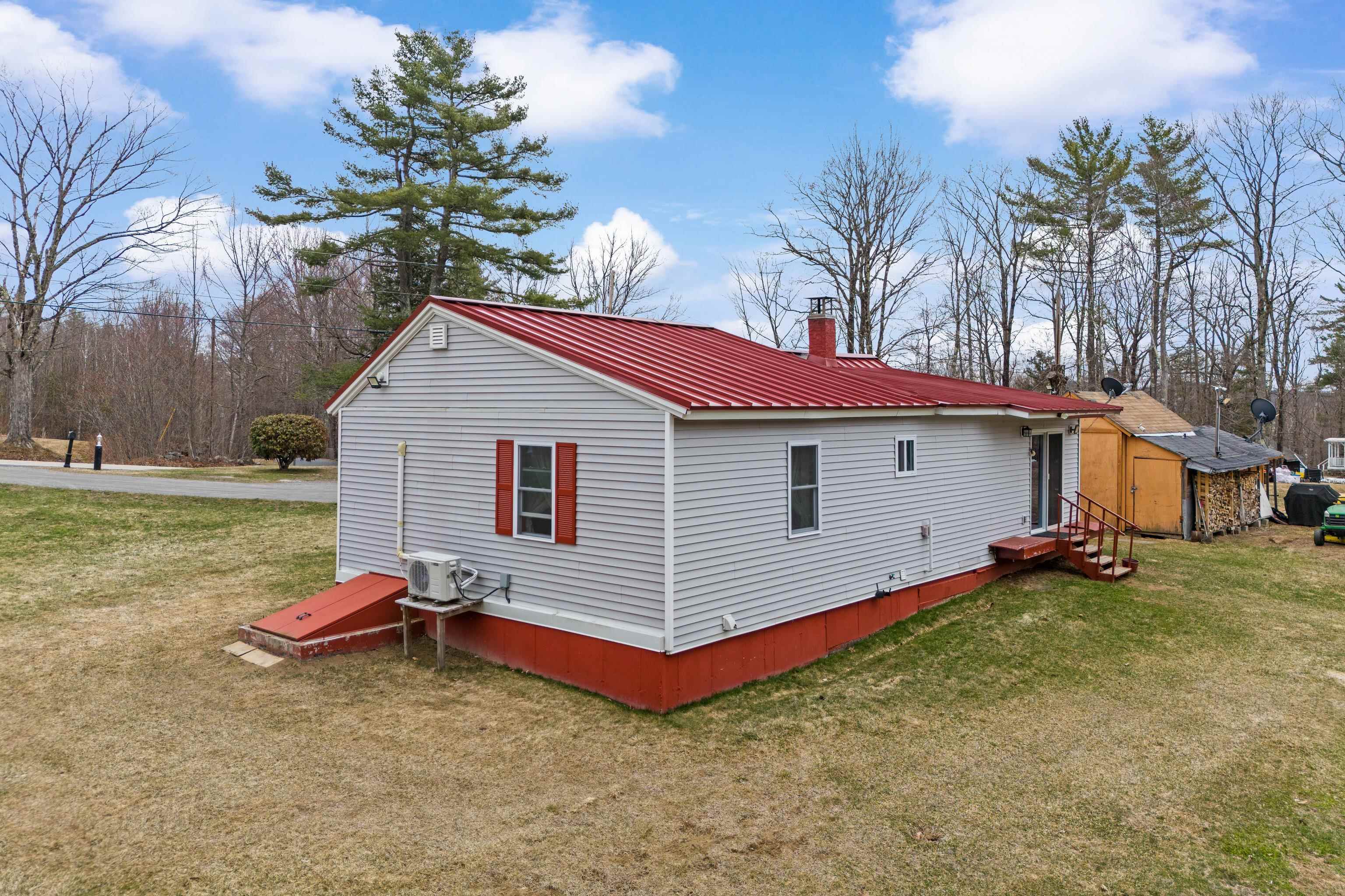 243 Centre Street Sullivan, NH 03445 - Photo 9 of 35
