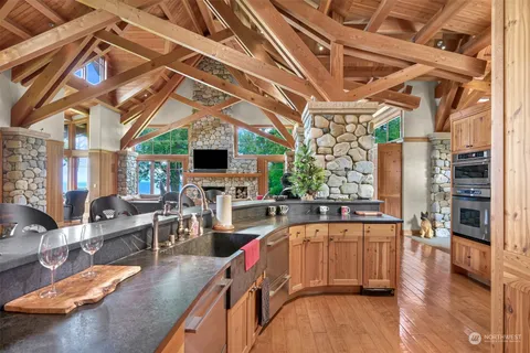 $4,495,000 | 8432 Pointe Road North, Blaine, WA 98230