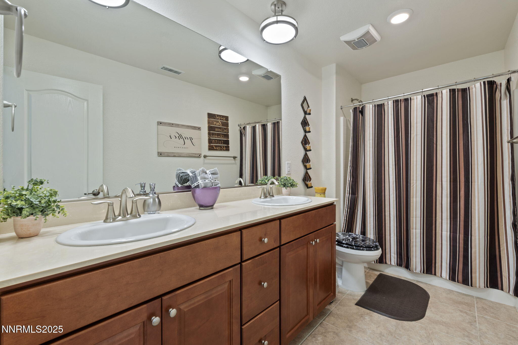 7240 Rutherford Drive Reno, NV 89506 - Photo 35 of 37 Rutherford 32