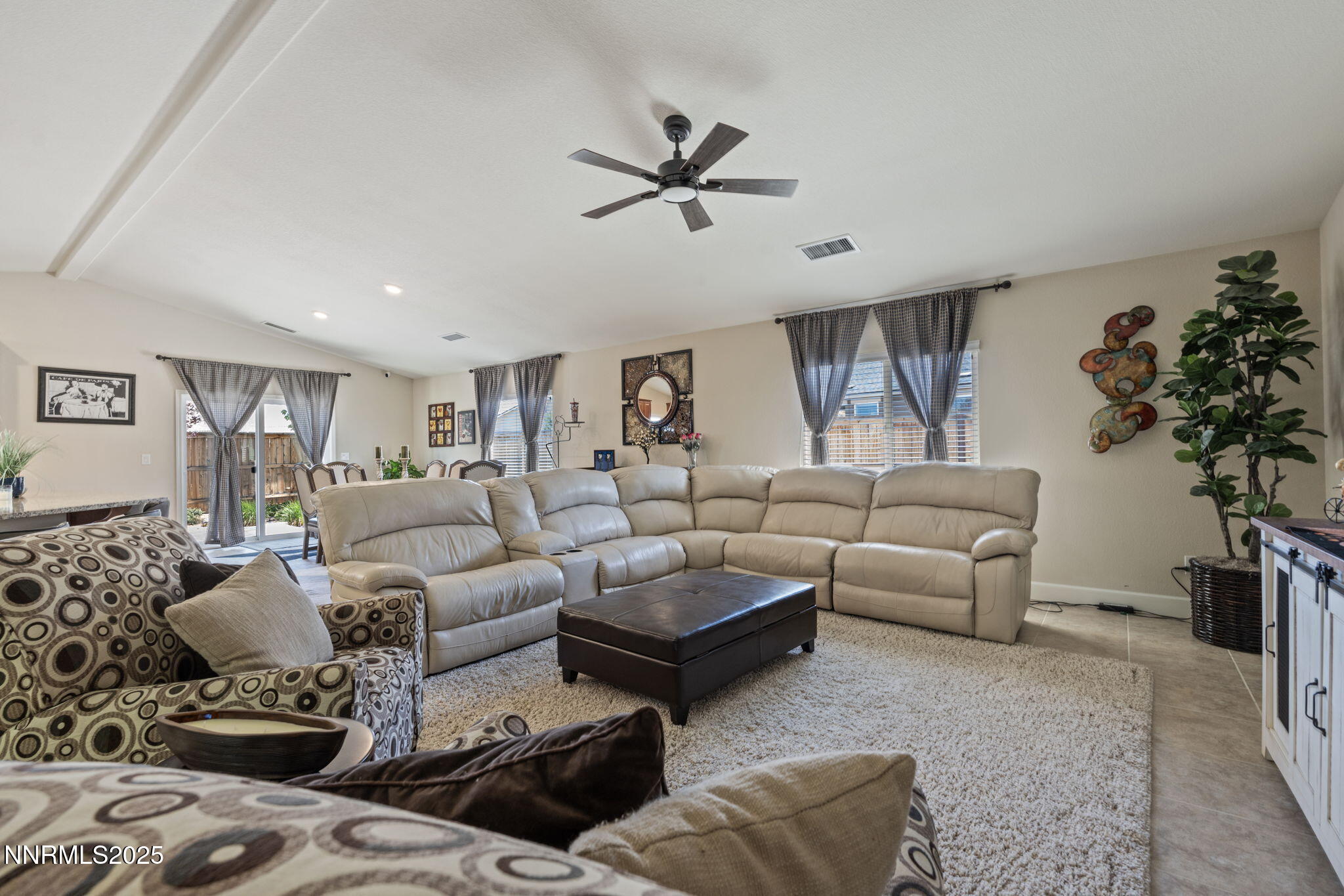 7240 Rutherford Drive Reno, NV 89506 - Photo 9 of 37 Rutherford 14
