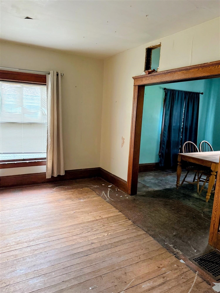 1232 Maple Avenue Jackson, MI 49203 - Photo 2 of 5