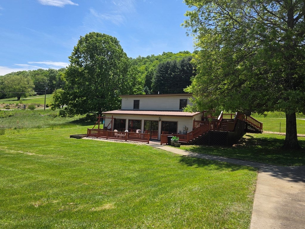 608 Quarter Branch Road Sugar Grove, VA 24375 - Photo 5 of 100 Gallery Image 5