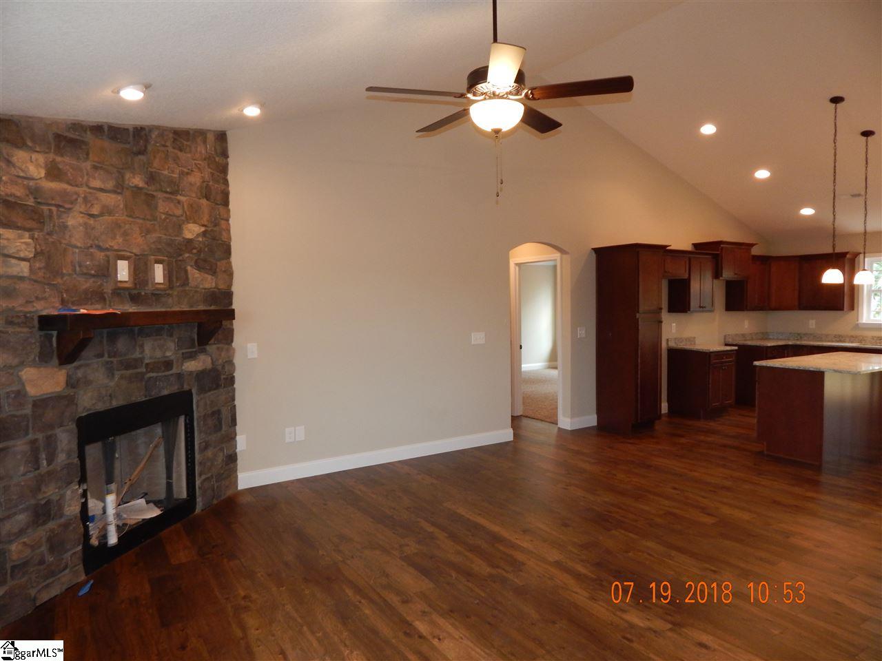 1581 Ballenger Road, Unit 4 Wellford, SC 29385 - Photo 7 of 22