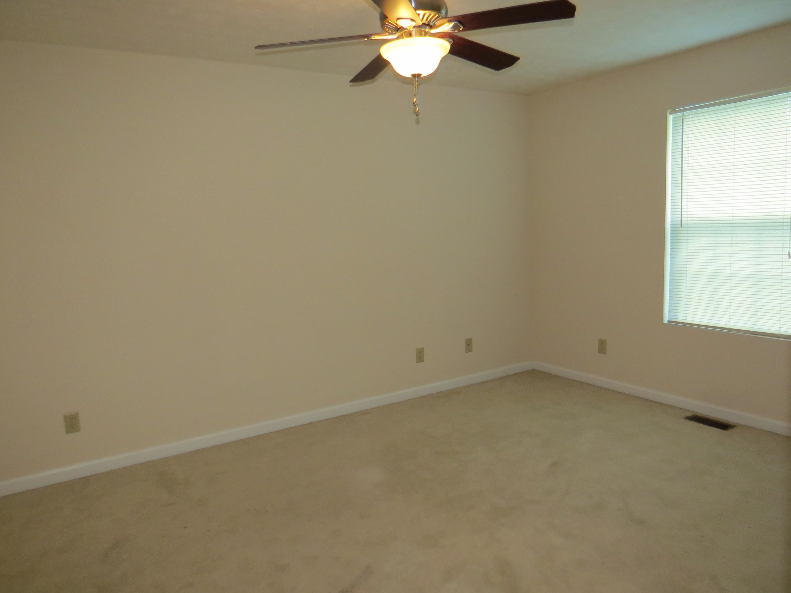 155 West Mountain View Road Corryton, TN 37721 - Photo 20 of 29 Large Master Bedroom