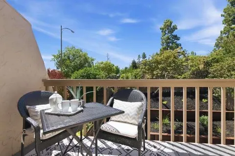 $1,895,000 | 102 Calle Corta, Los Gatos, CA 95032