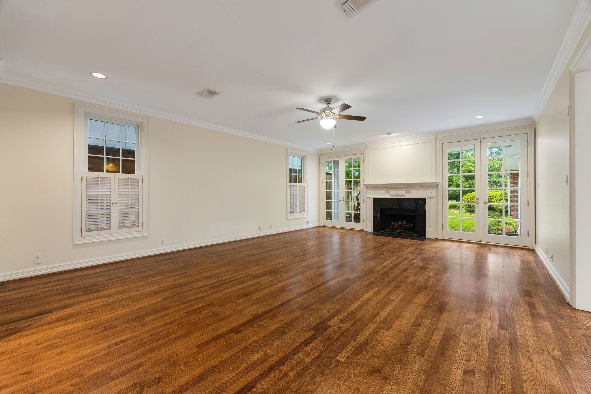 3216 Rice Boulevard West University Place, TX 77005 - Photo 19 of 49