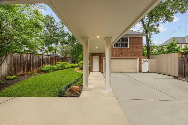 $7,500 | 3216 Rice Boulevard, West University Place, TX 77005