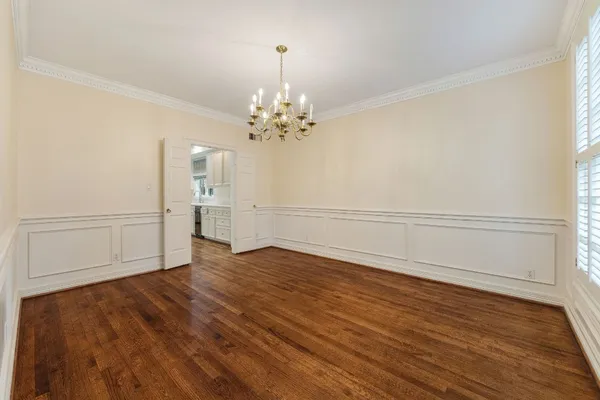 $7,500 | 3216 Rice Boulevard, West University Place, TX 77005