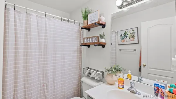 $270,000 | 3 Mary Drive, Kaiser, MO 65047