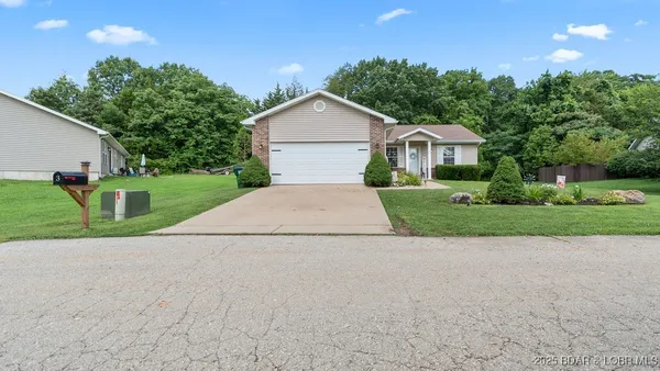 $270,000 | 3 Mary Drive, Kaiser, MO 65047