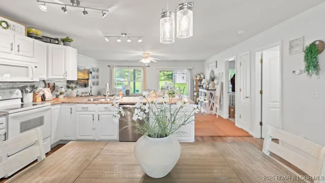 $275,000 | 3 Mary Drive, Kaiser, MO 65047