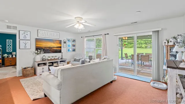 $275,000 | 3 Mary Drive, Kaiser, MO 65047