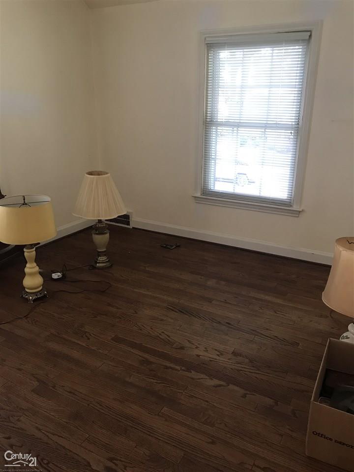 1349 Roslyn Road Grosse Pointe Woods, MI 48236 - Photo 10 of 14