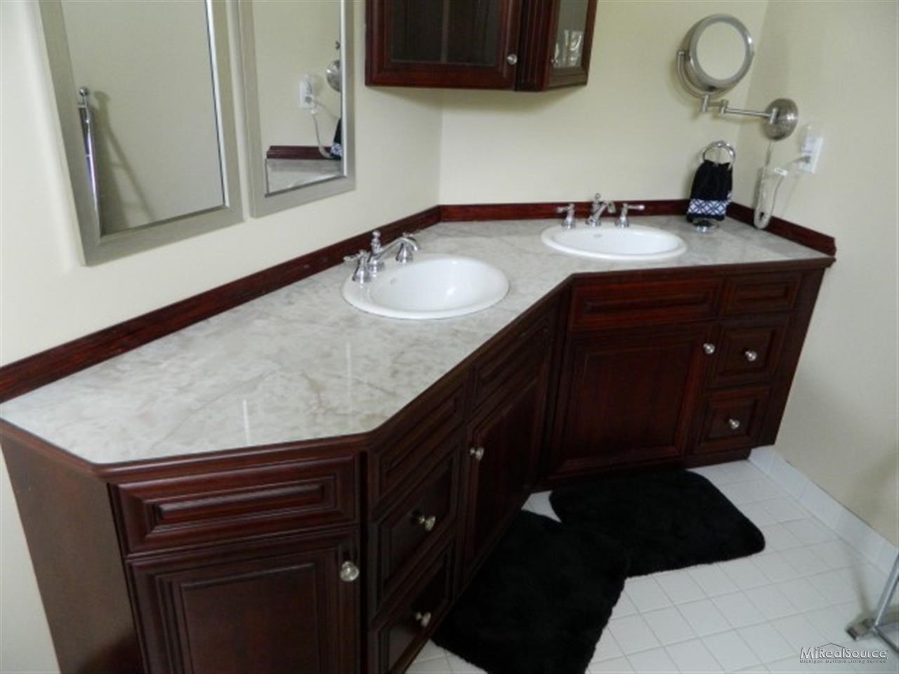3344 Woodcrest Road, Unit 41 Rochester, MI 48309 - Photo 17 of 25 31160600-16.JPG