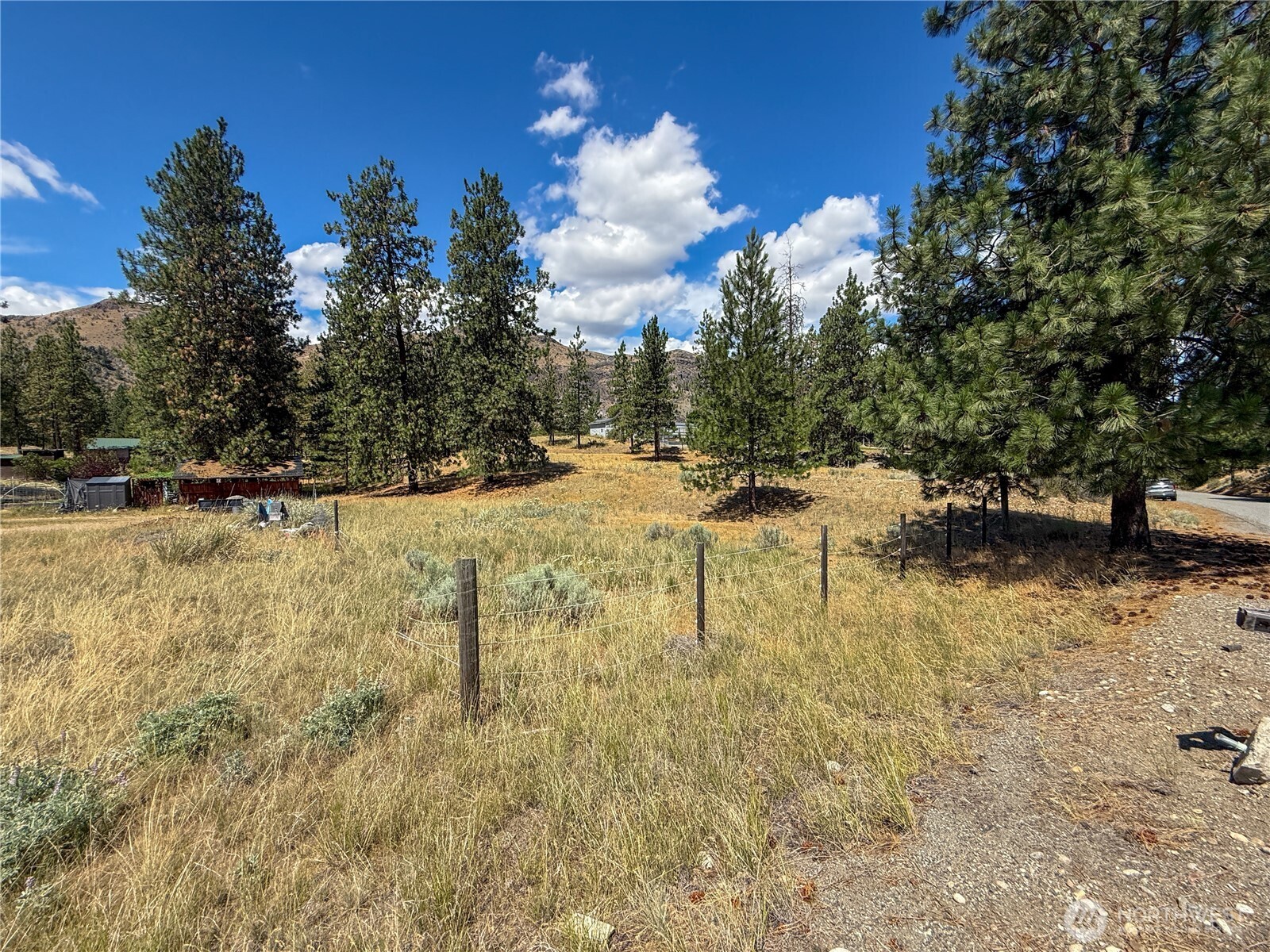 113 Crumbacher Road Tonasket, WA 98855 - Photo 11 of 18