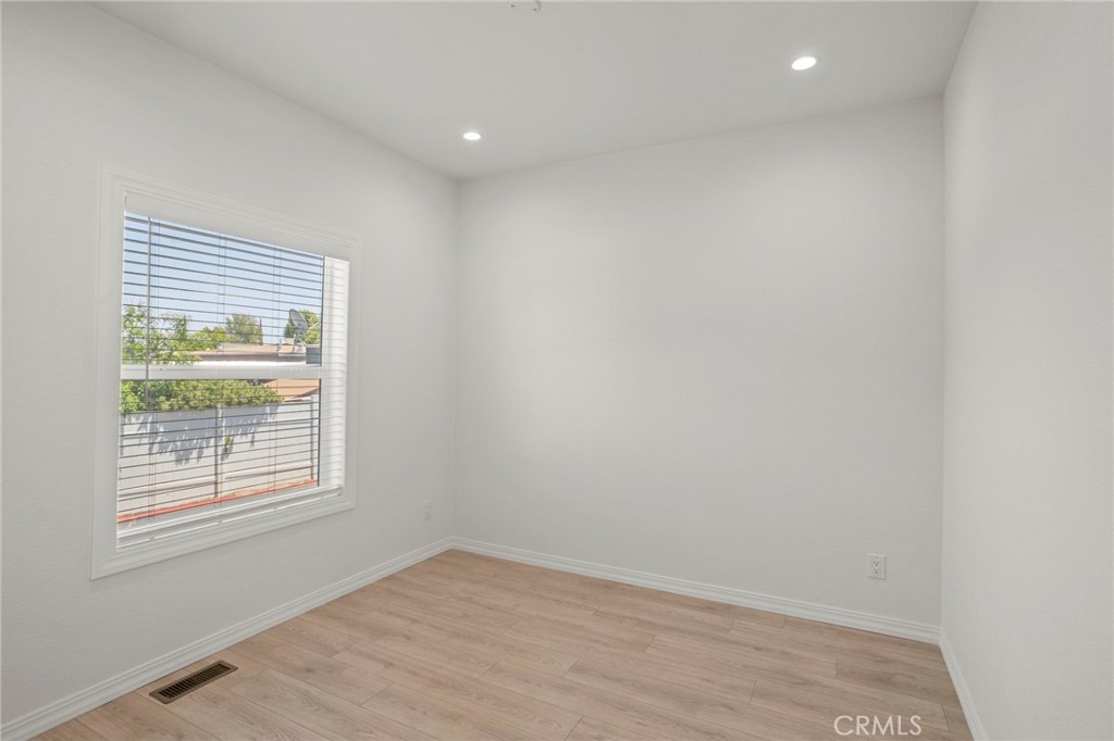 30000 Hasley Canyon Road, Unit 90 Castaic, CA 91384 - Photo 19 of 32