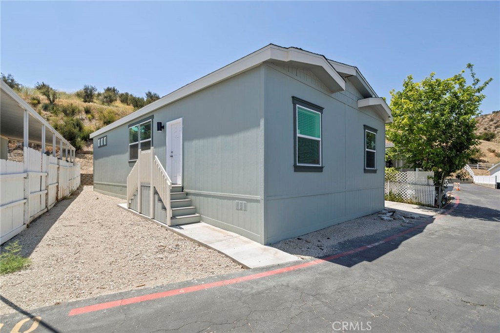30000 Hasley Canyon Road, Unit 90 Castaic, CA 91384 - Photo 3 of 32