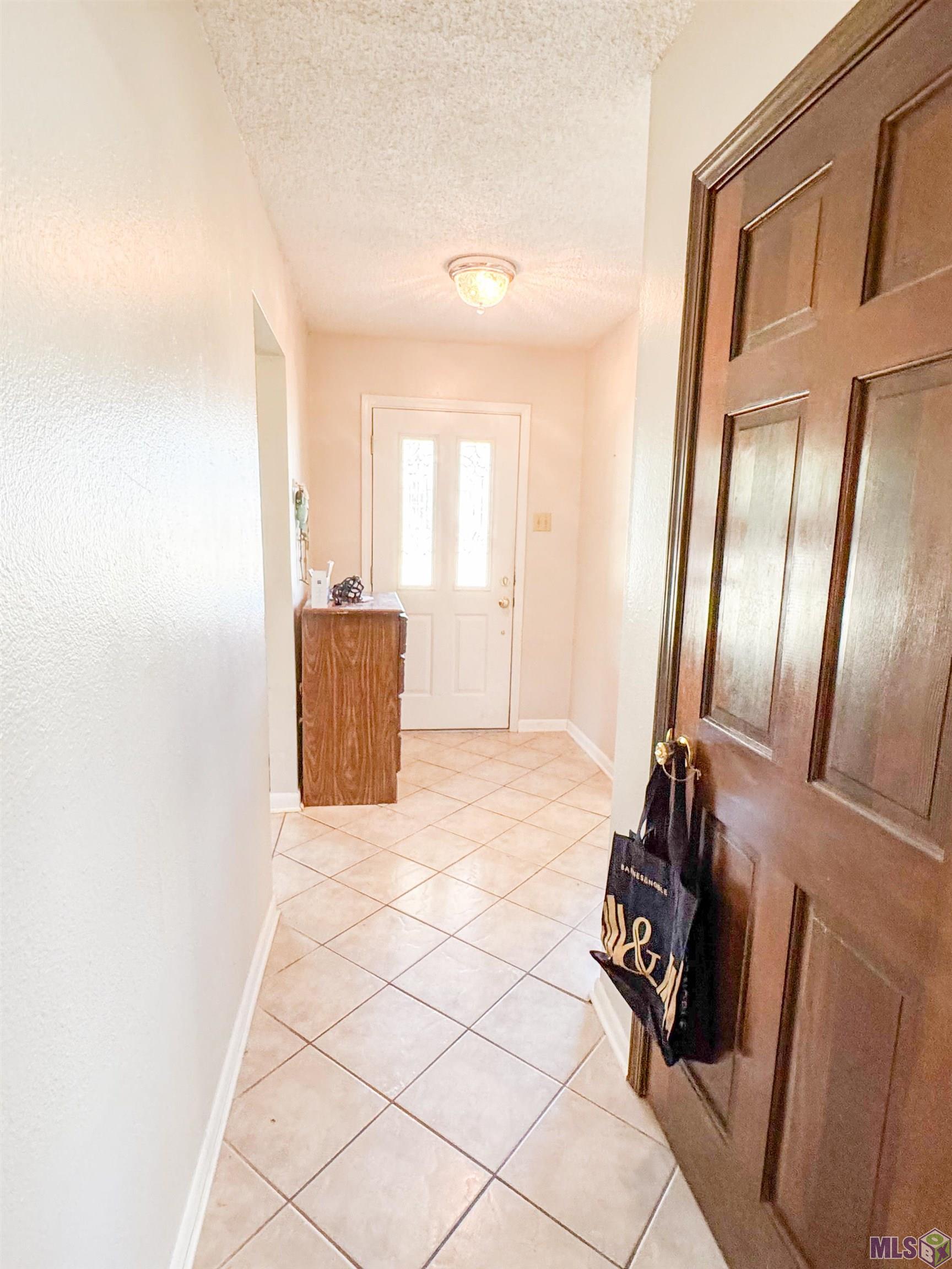 17 Silman Avenue Hammond, LA 70401 - Photo 3 of 19 Entrence