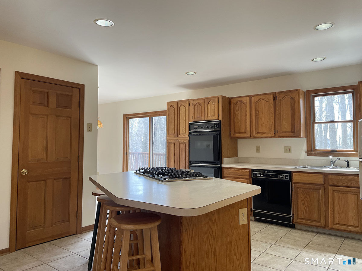 1315 Purchase Brook Road Southbury, CT 06488 - Photo 14 of 41
