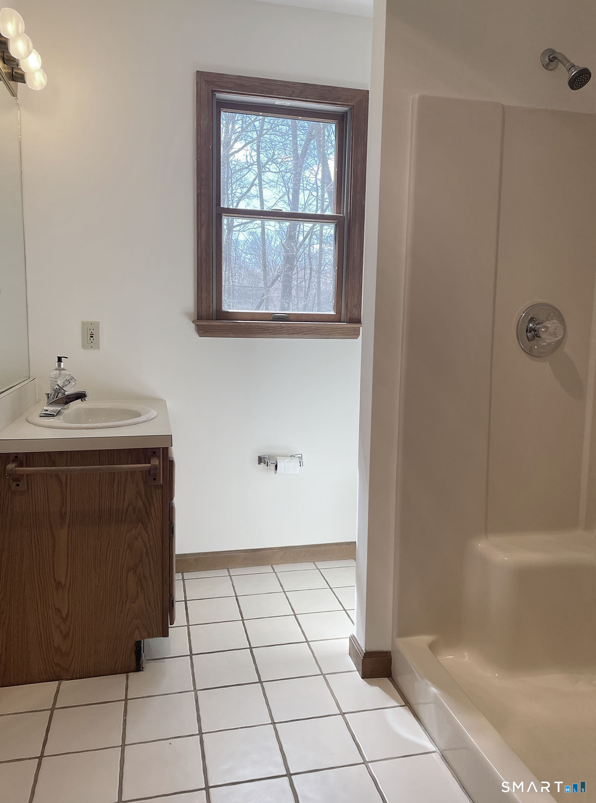 1315 Purchase Brook Road Southbury, CT 06488 - Photo 19 of 41 Full Bathroom on main level
