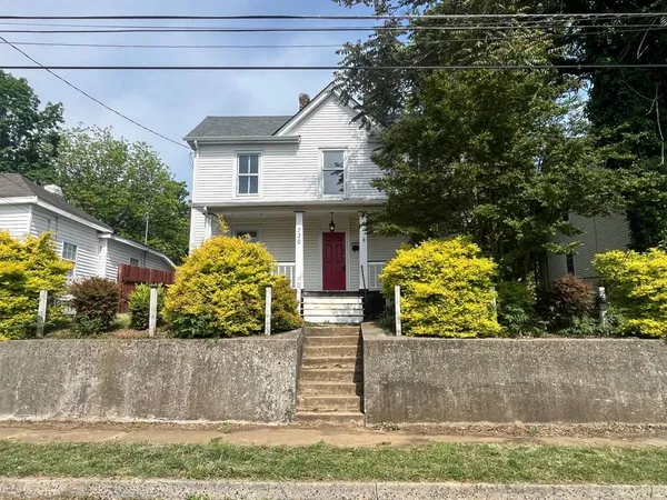 $1,525 | 730 Murray Avenue Southeast, Roanoke, VA 24013