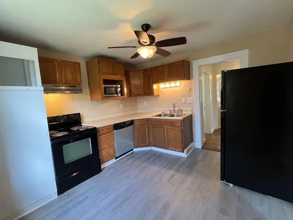 $1,525 | 730 Murray Avenue Southeast, Roanoke, VA 24013