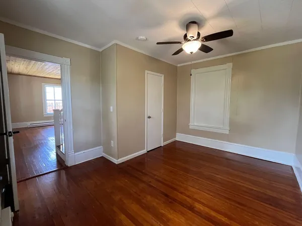 $1,525 | 730 Murray Avenue Southeast, Roanoke, VA 24013