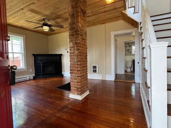 $1,525 | 730 Murray Avenue Southeast, Roanoke, VA 24013