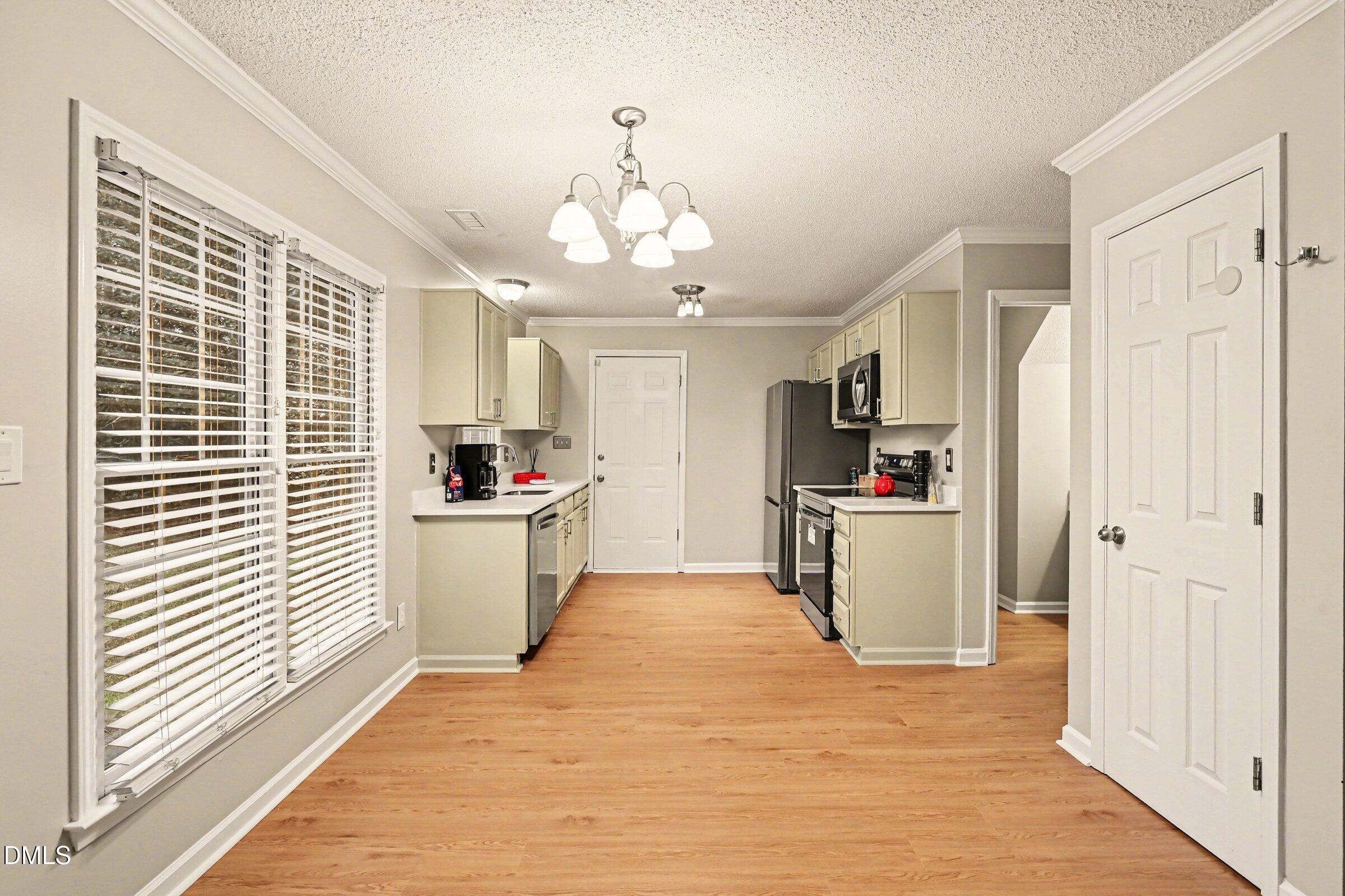 109 Gatepost Lane Cary, NC 27513 - Photo 8 of 43 008_file_4742