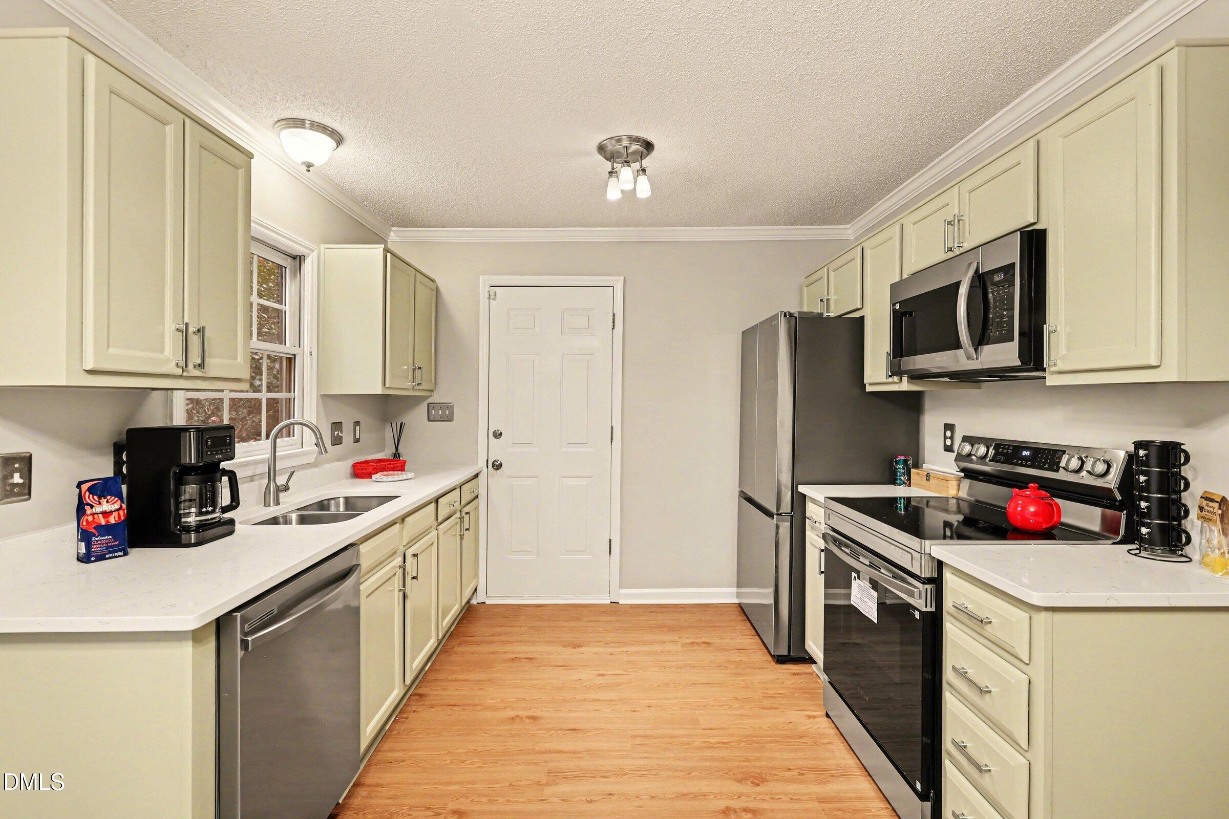 109 Gatepost Lane Cary, NC 27513 - Photo 10 of 43 009_file_5852