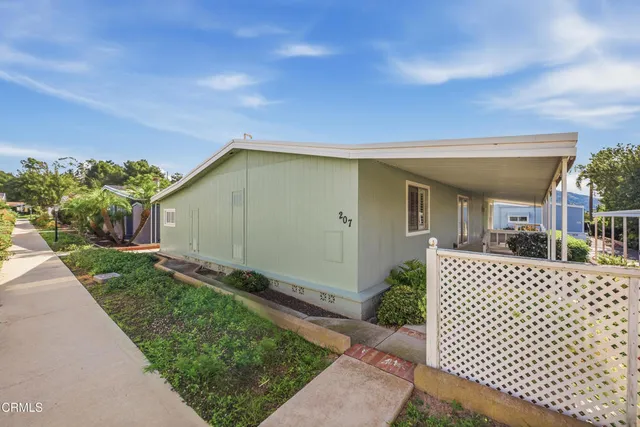 $529,000 | 207 Caleta Drive, Unit 98, Camarillo, CA 93012