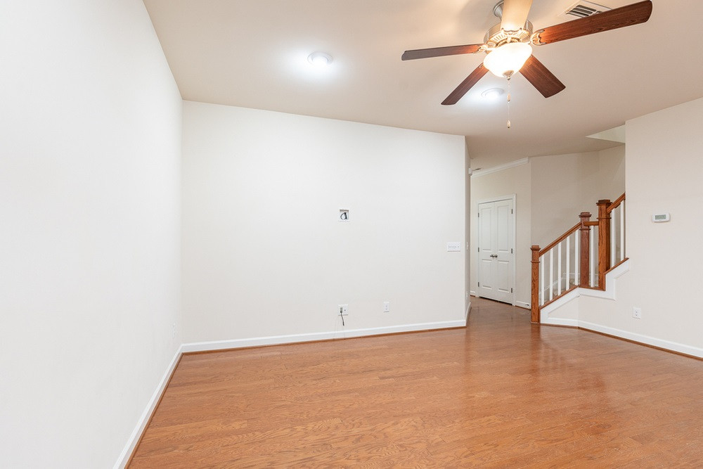 2470 Pecan Ridge Way Apex, NC 27502 - Photo 5 of 30 Living Room