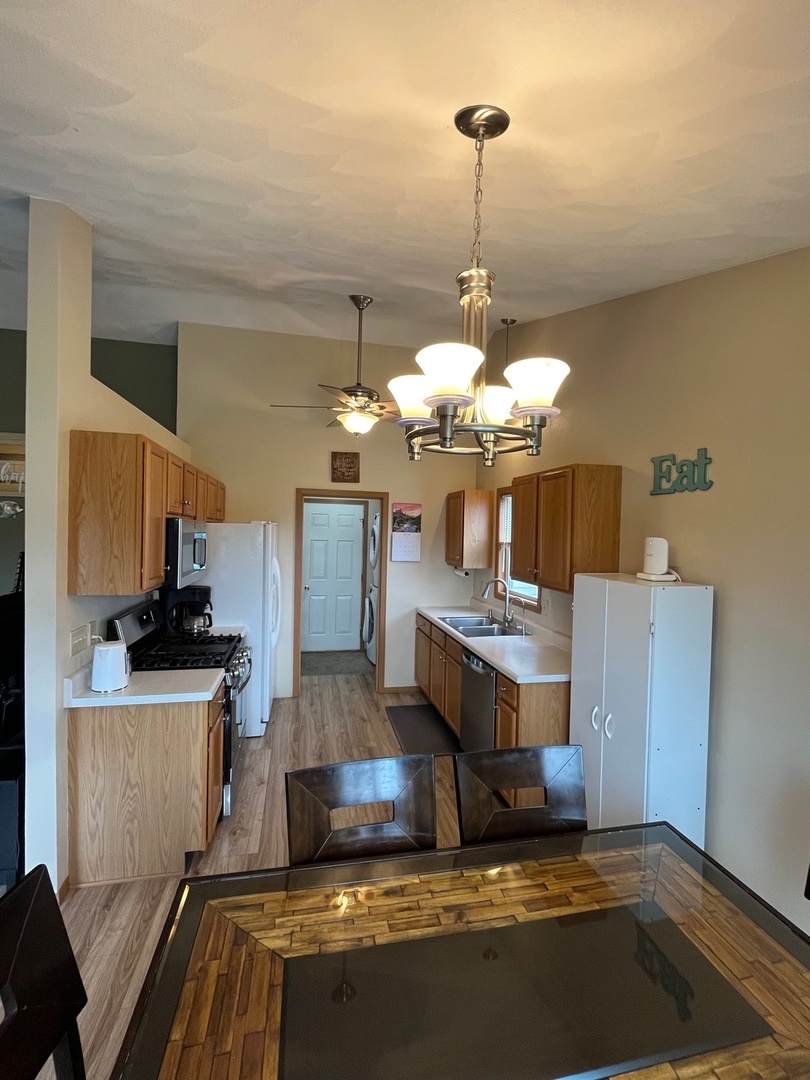 2096 Edge Rock Road Rockton, IL 61072 - Photo 5 of 26