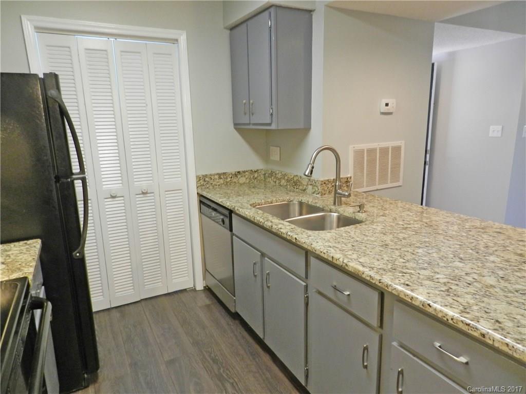 11028 Harrowfield Road Charlotte, NC 28226 - Photo 5 of 23