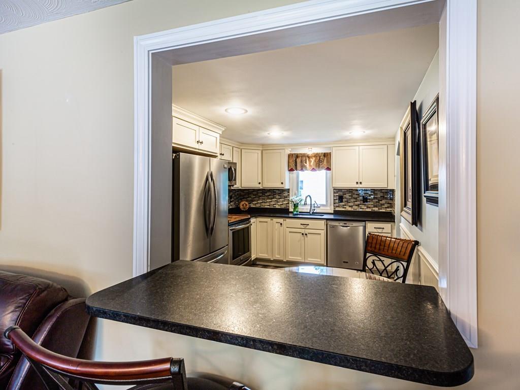 8 Mark Road Sharon, MA 02067 - Photo 10 of 24 Gallery Image 10