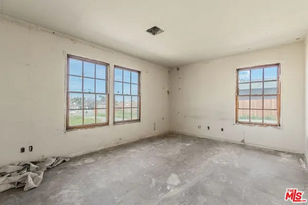 an empty room with a window