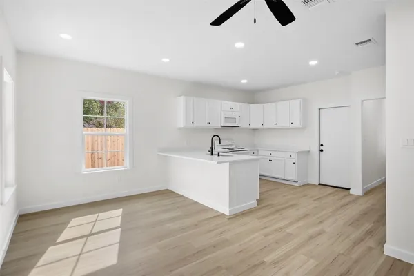 $1,650 | 602 Sheely Street, Brenham, TX 77833