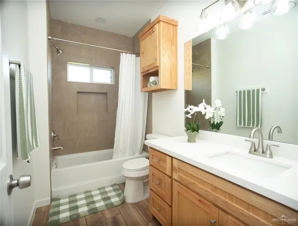 $1,150 | 2108 East San Andrea Street, Unit 1, Edinburg, TX 78542