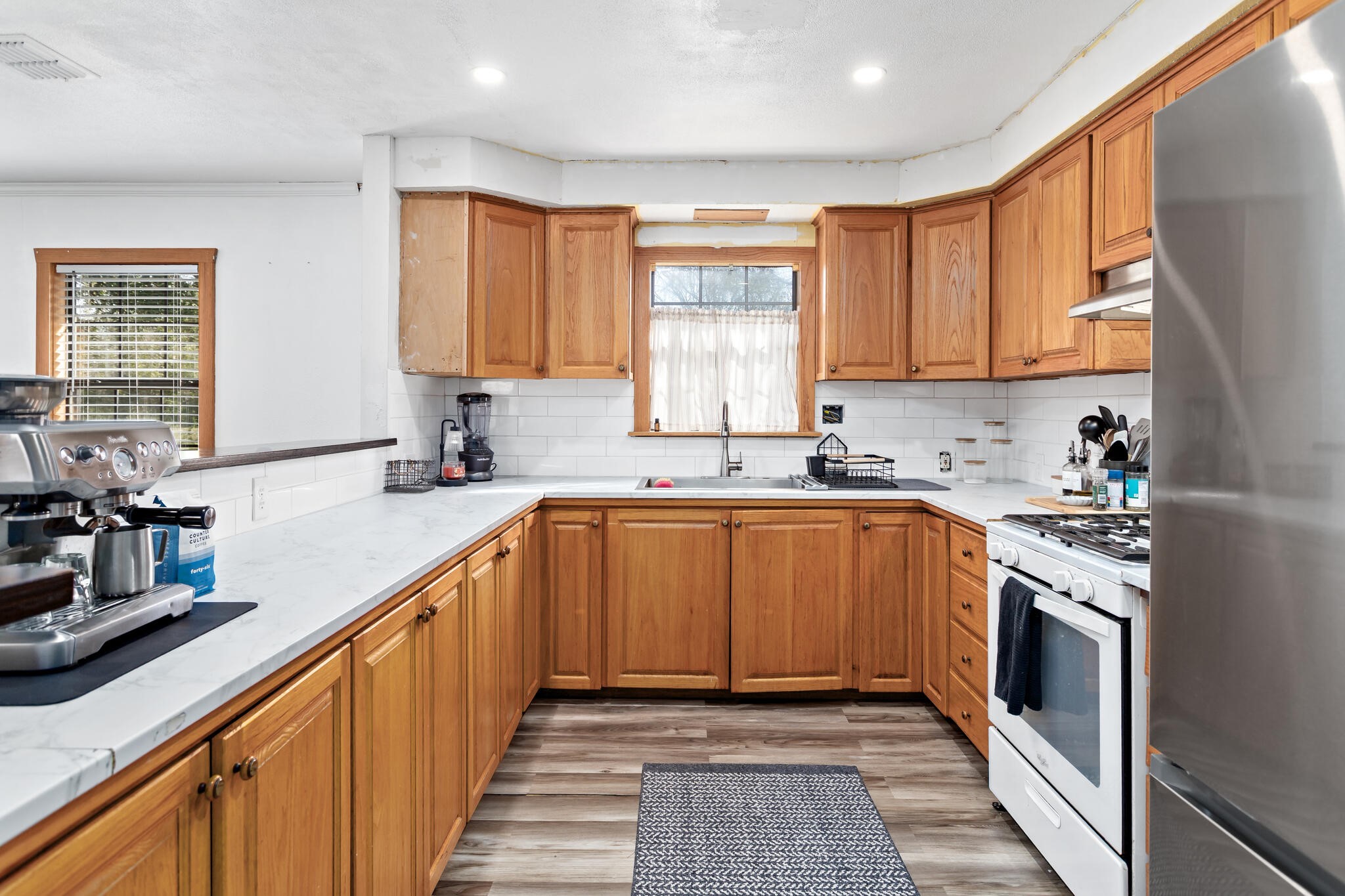 606 Ave A Winnie, TX 77665 - Photo 12 of 27