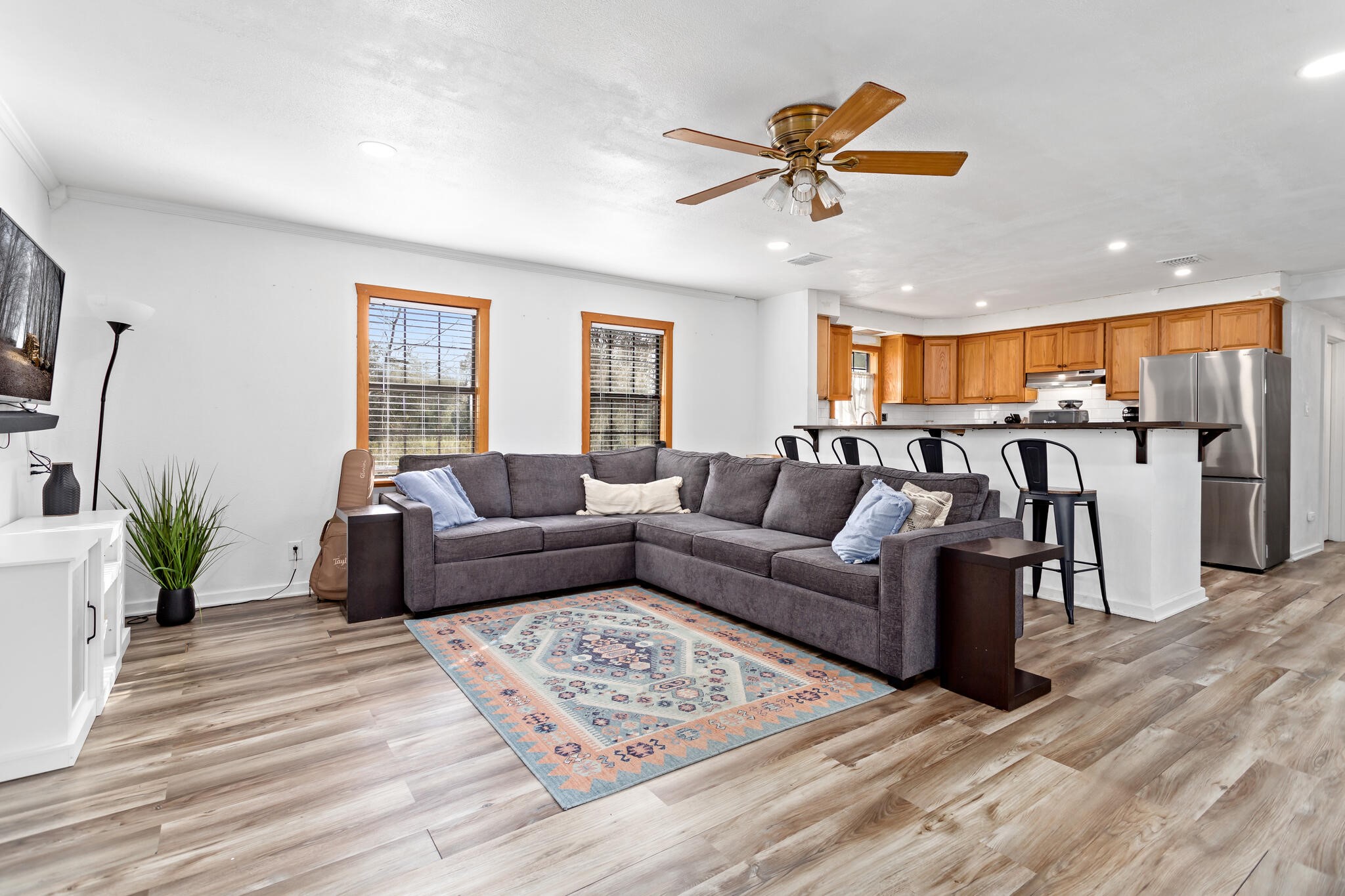 606 Ave A Winnie, TX 77665 - Photo 8 of 27