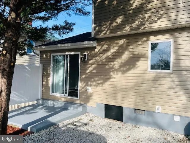 $384,900 | 711 East Cork Street, Winchester, VA 22601