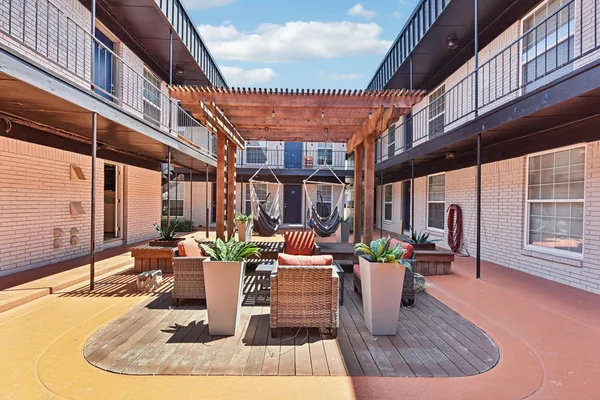 $1,224 | 1302 West 24th Street, Unit B202, Austin, TX 78705