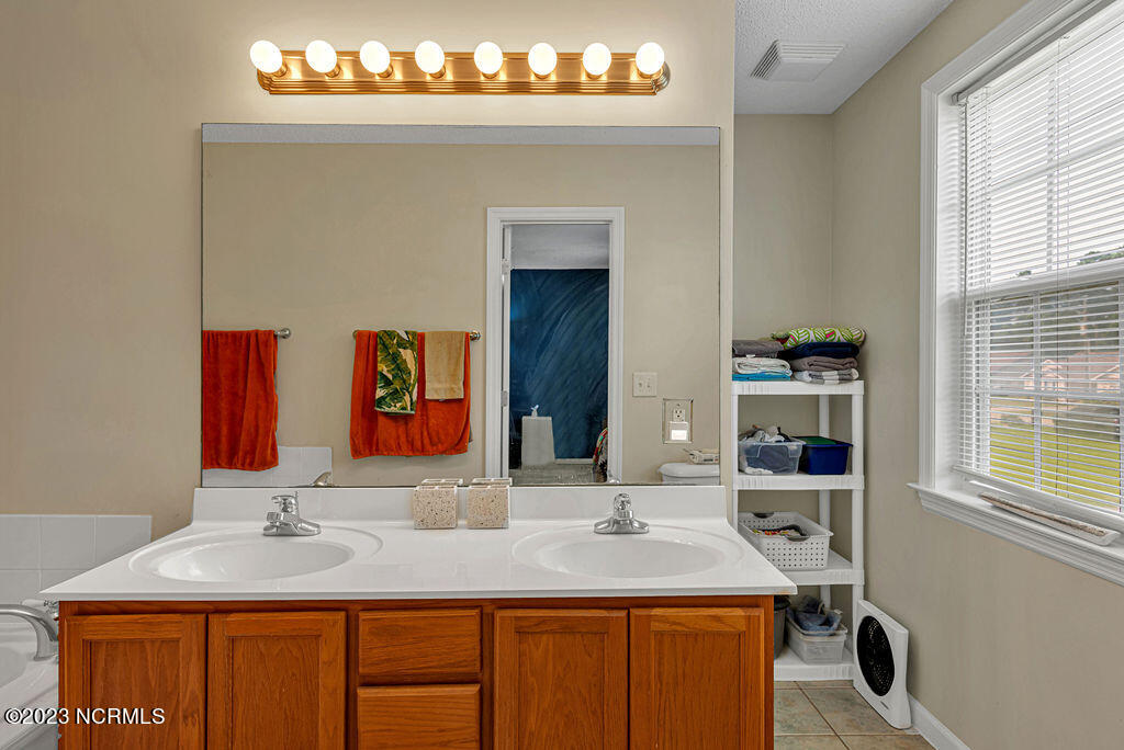 205 Lee Rogers Road Hubert, NC 28539 - Photo 25 of 41 MasterBath
