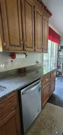 $425,000 | 2660 North Oak Lane, West Point, VA 23181