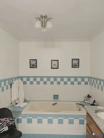 $450,000 | 2660 North Oak Lane, West Point, VA 23181