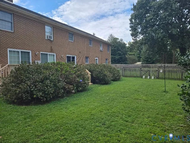 $450,000 | 2660 North Oak Lane, West Point, VA 23181