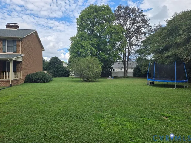 $450,000 | 2660 North Oak Lane, West Point, VA 23181